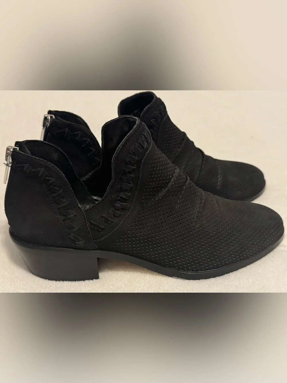 Vince Camuto Women’s Black Suede Perforated Ankle Booties Size 7.5